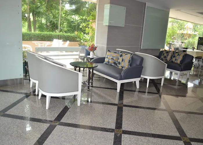 Sky Place Srinakarin 5*