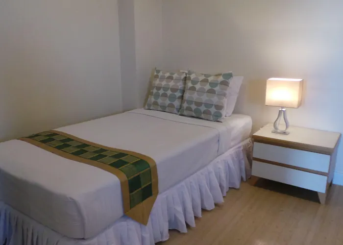 Sky Place Srinakarin 5*
