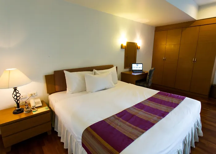 Sky Place Srinakarin Hotel 5*