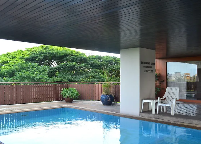 Sky Place Srinakarin 5*
