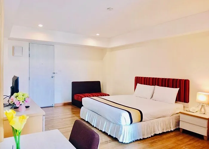 Sky Place Srinakarin 5*